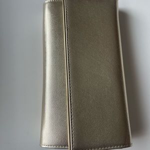 Gold clutch. NO STRAP